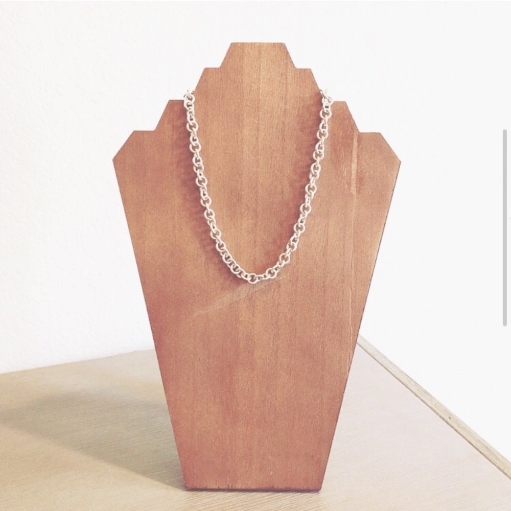 Metal chain link necklace